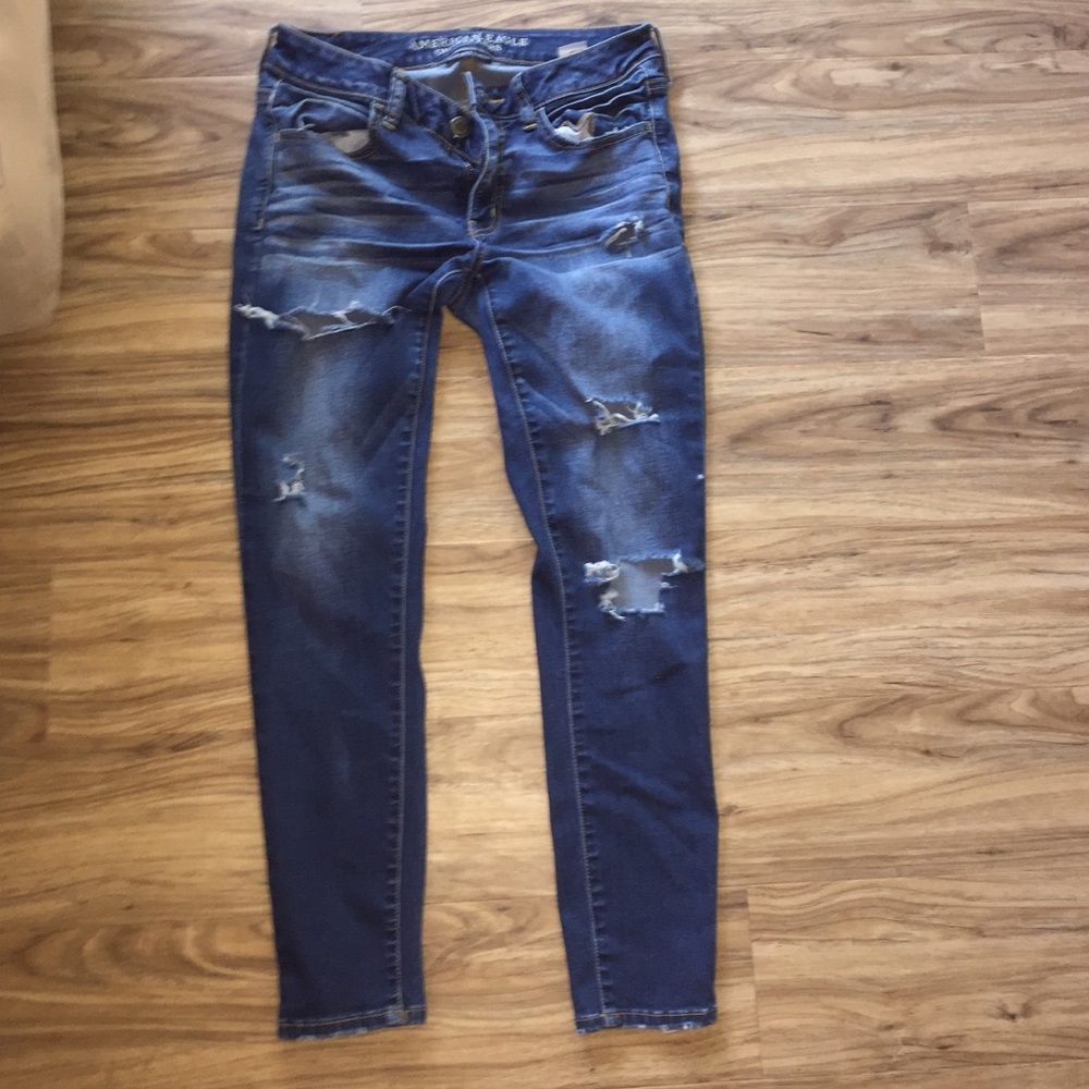 Size 8 AE jeggings distressed